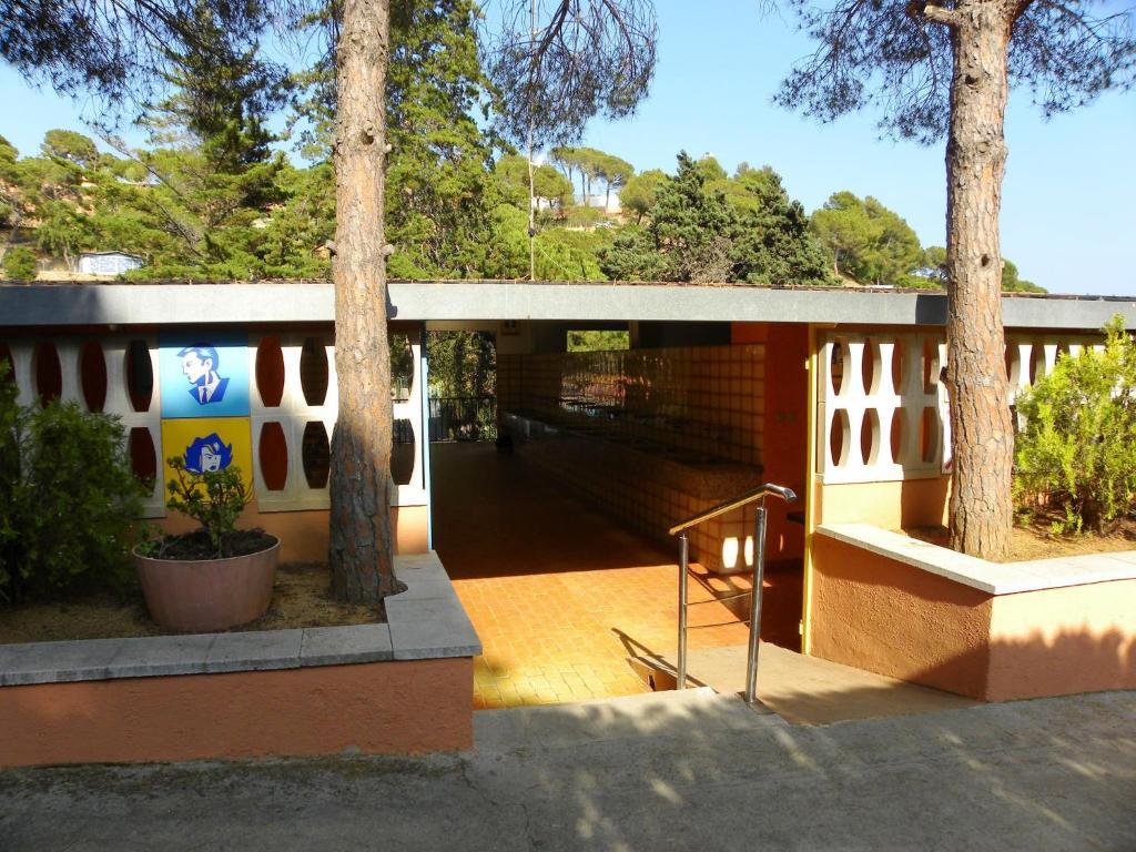Hotel Camping Sènia Cala Canyelles à Lloret de Mar Extérieur photo