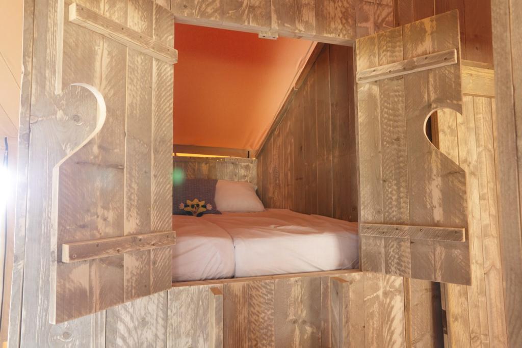 Hotel Camping Sènia Cala Canyelles à Lloret de Mar Extérieur photo
